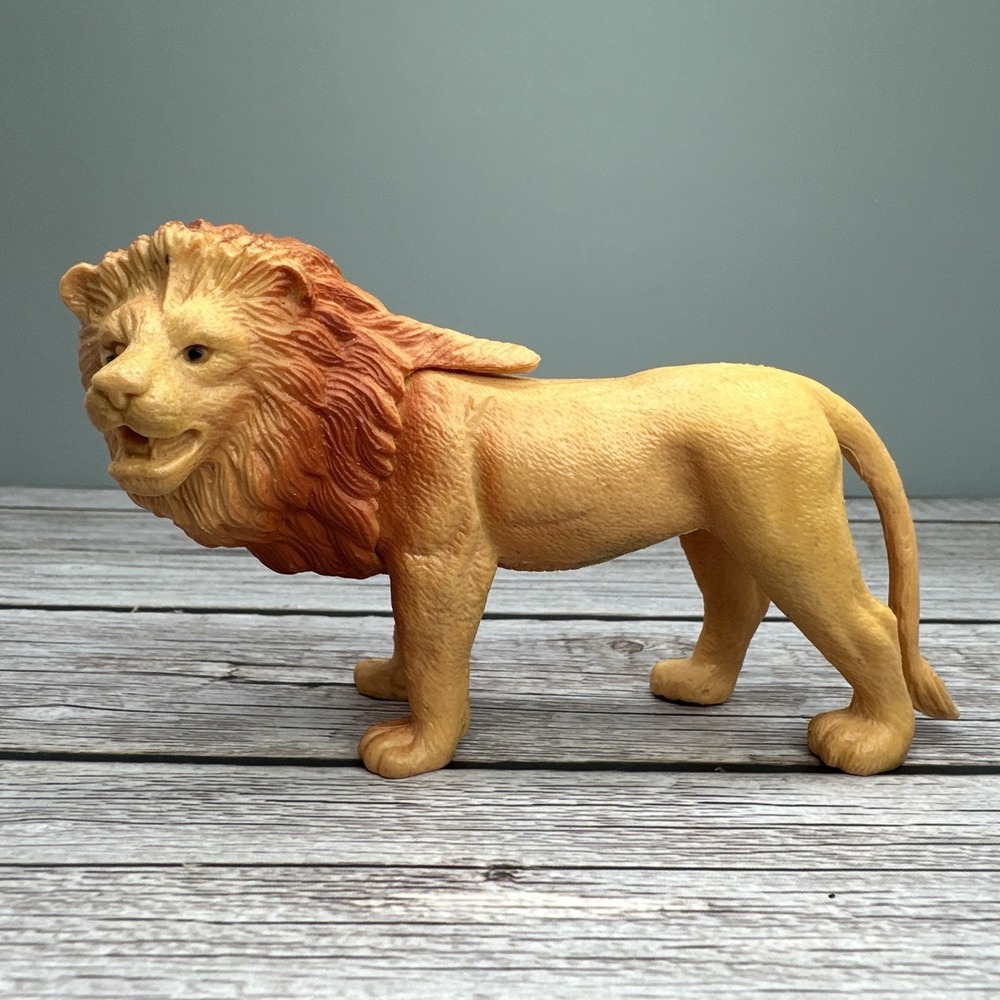 Vintage Greenbrier International Safari Zoo Animal Plastic Lion